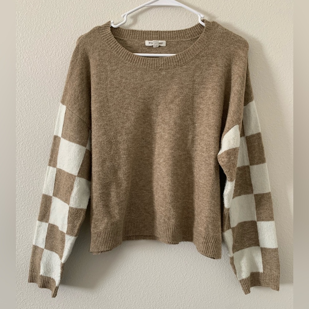 Blu Pepper Tan and White Checkered Sweater